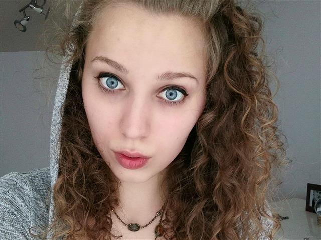 CurlyBabe